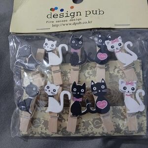 Cat Clothespin and giant Clothespin